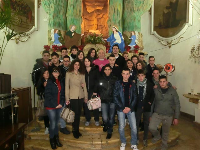 In chiesa per celebrare il loro diciottesimo anno e quindi l'ingresso nella maggiore età